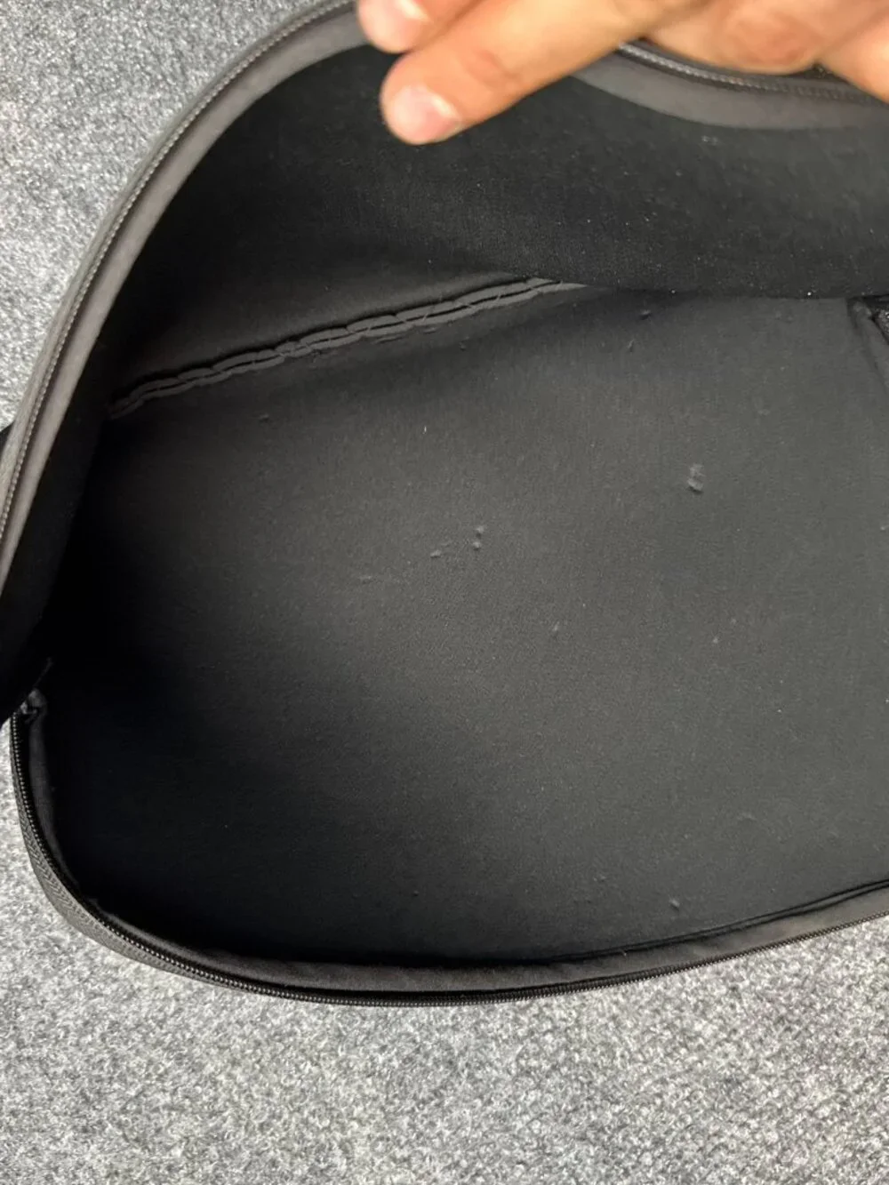 TUARI Unisex Black Neoprene Laptop Sleeve Case Bag AS IS